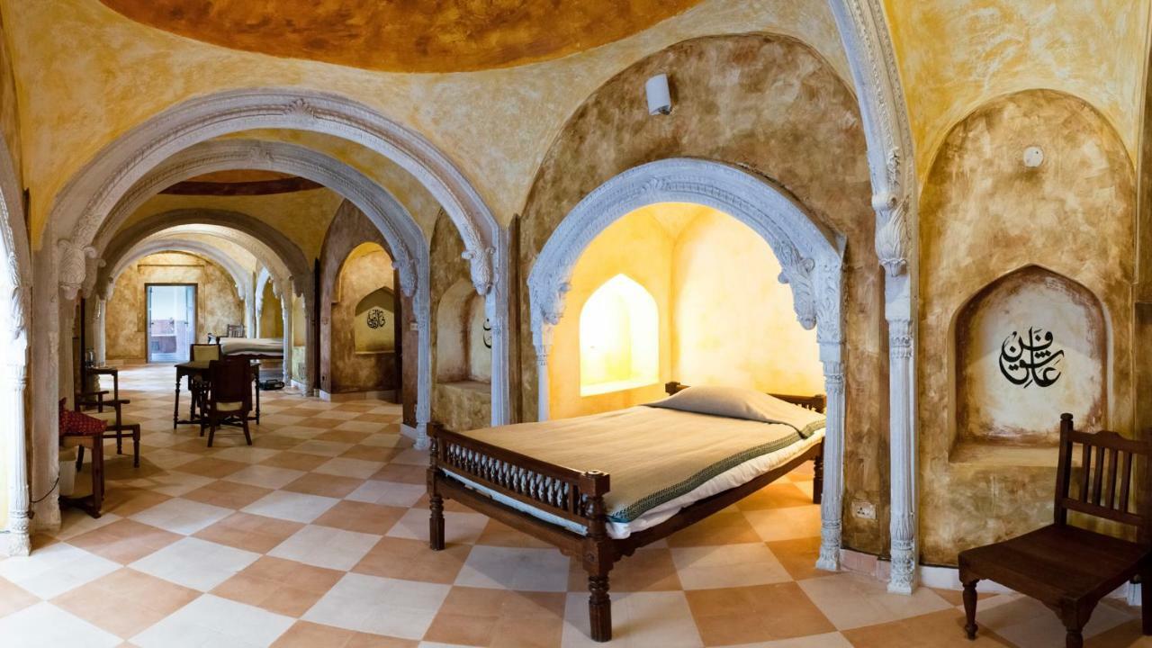 Neemrana'S - Tijara Fort Palace Exterior foto